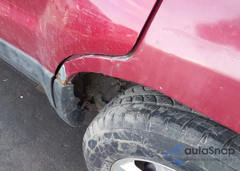 2005 Ford Escape Xlt z USA, uszkodzony, nr VIN 1FMYU031X5KB35893